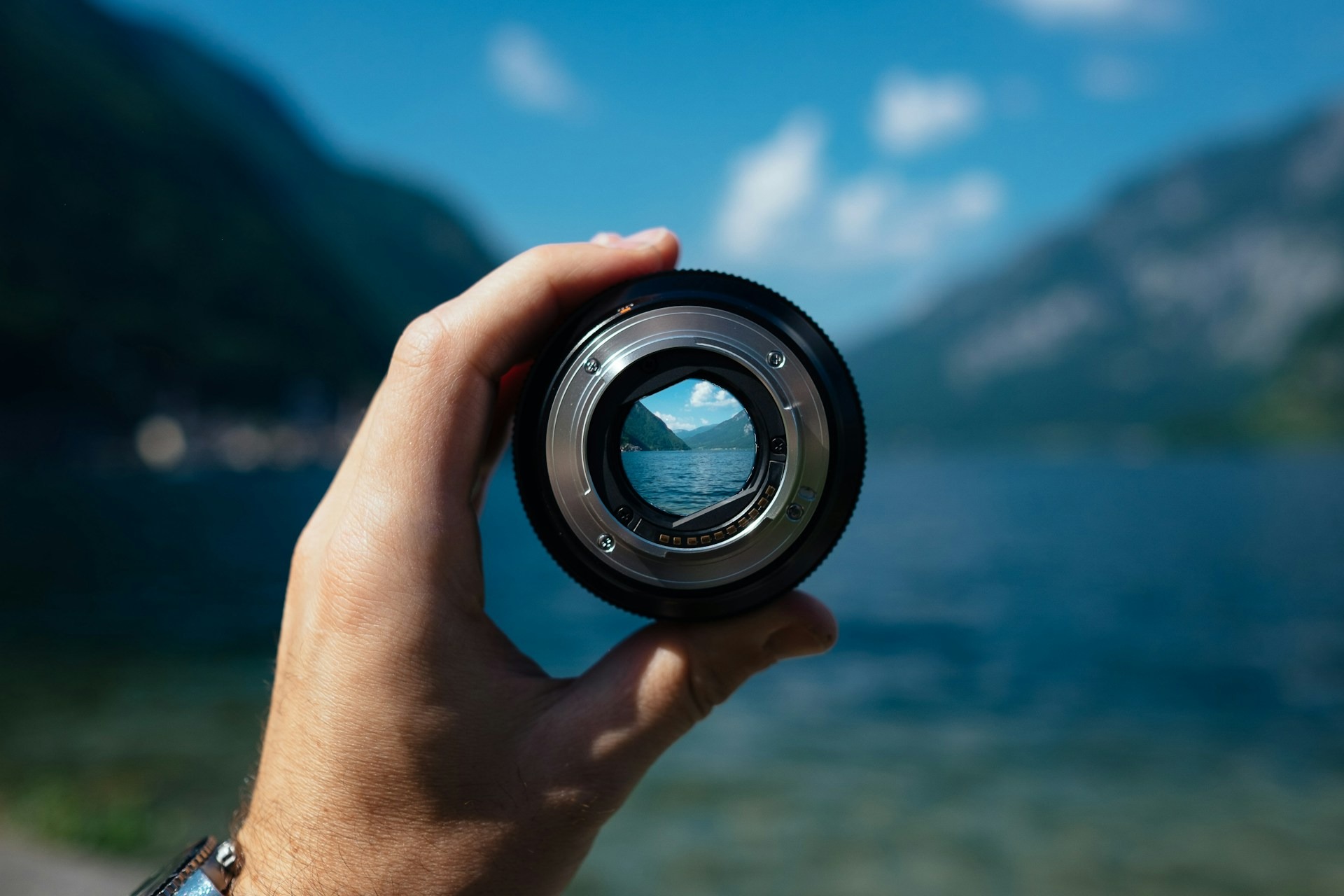 Why Small and Medium-Sized Businesses Should Post Their Job Offers in the Regions (and How to Do It Effectively)